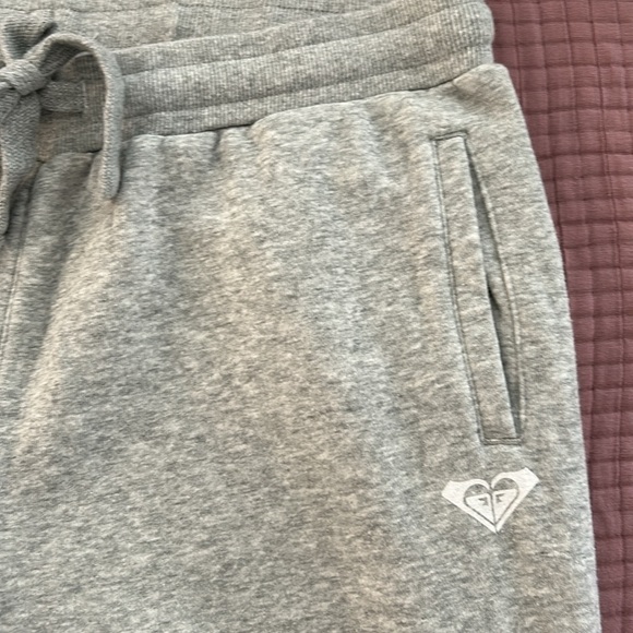 Roxy Grey Sweatpants - Picture 4 of 11